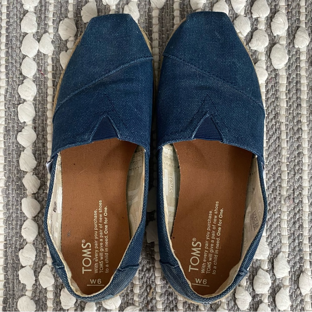 Toms shoes